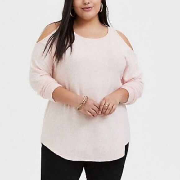Torrid Super Soft Plush Light Pink Cold Shoulder Sweater Top Size 1X - Picture 1 of 6